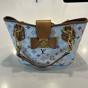 Louis Vuitton authentic hand purse